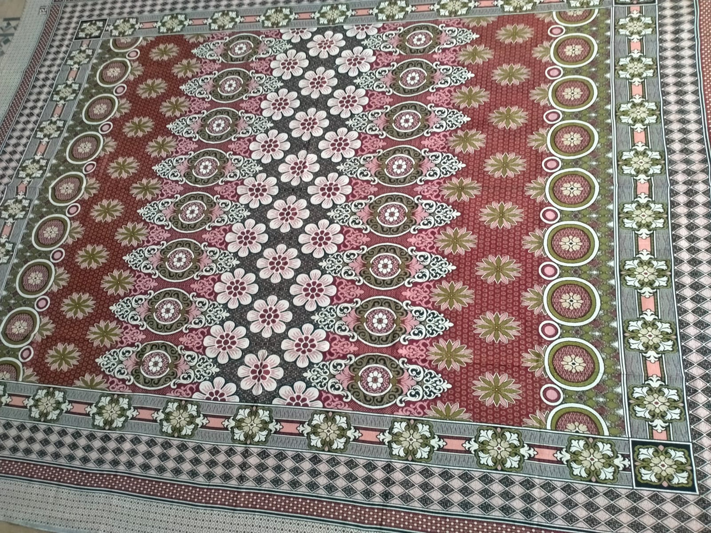 Traditional Multani Jazem - 9x15 Ft – Olive Red Floral Starburst