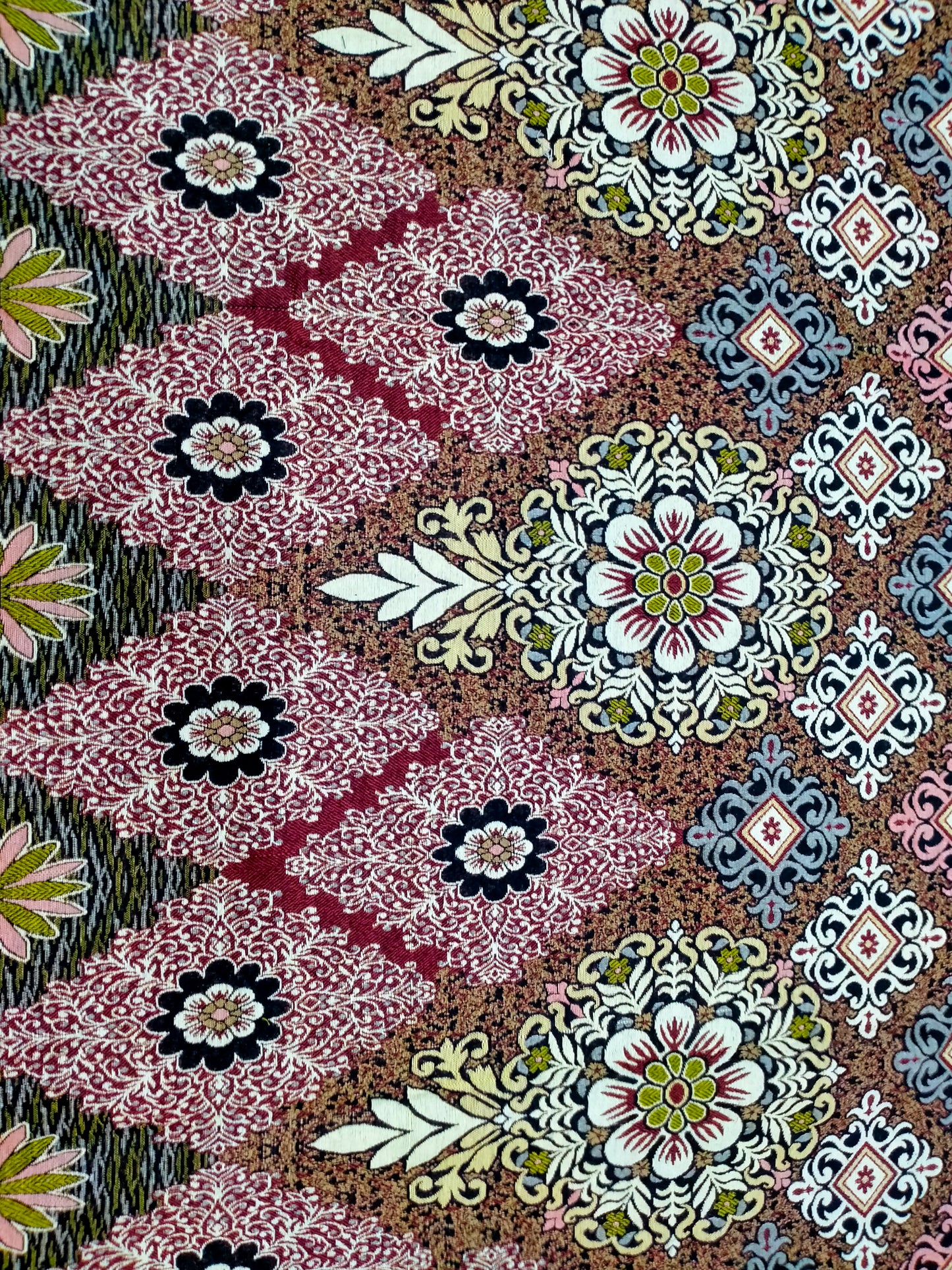 Traditional Multani Jazem – 9x11.5 Ft – Heritage Floral Classic