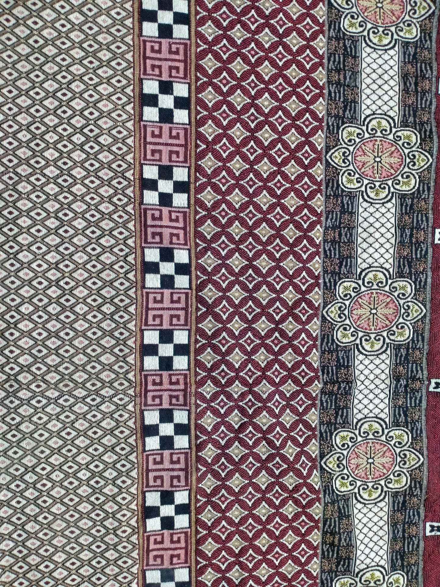 Traditional Multani Jazem – 9x10 Ft – Heritage Block Pattern