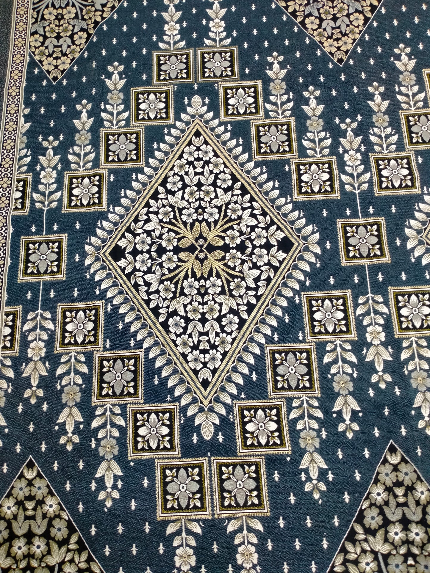 Traditional Multani Jazem – 9x12 Ft – Twin Floral Medallion FT