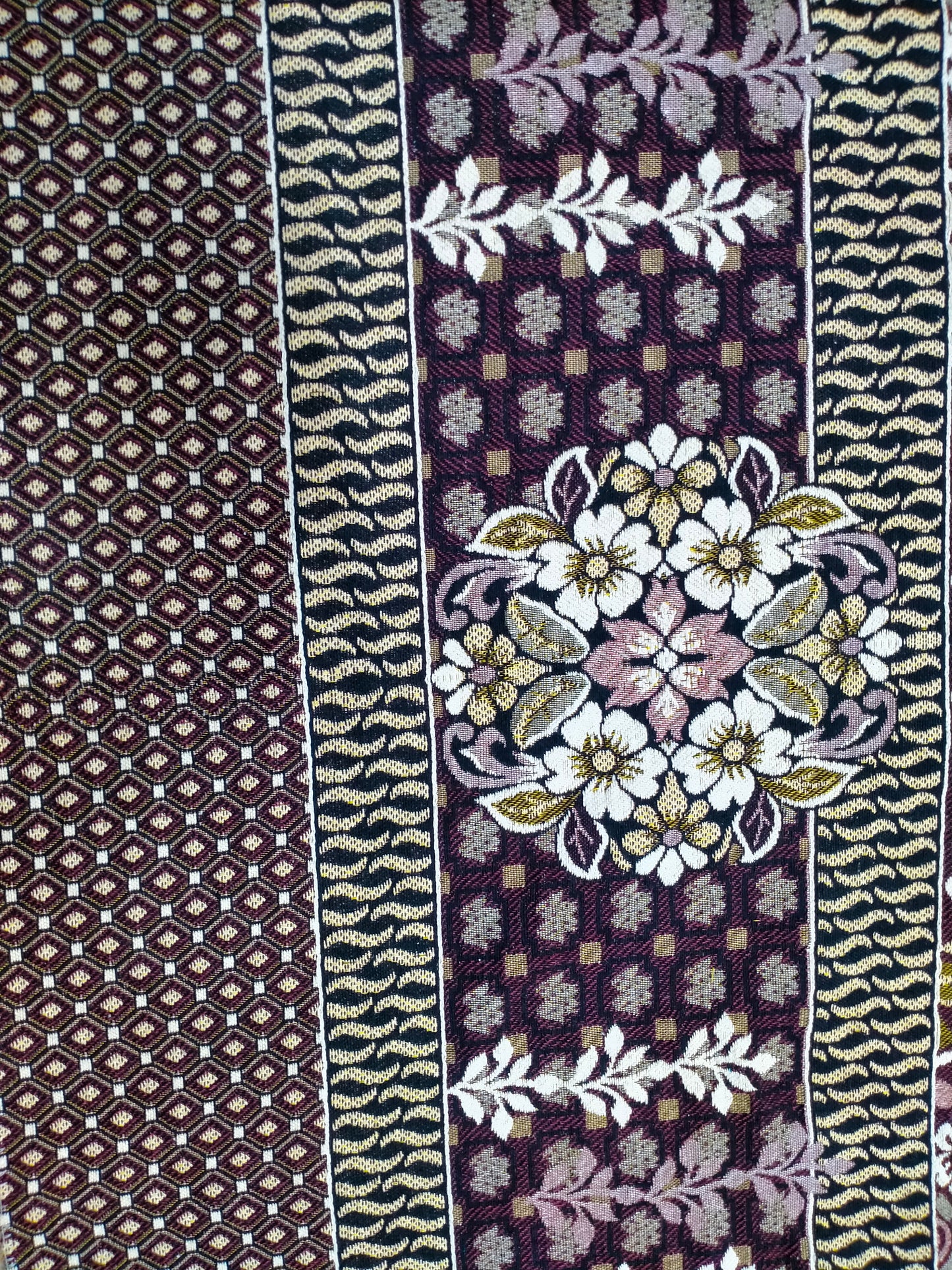 Traditional Multani Jazem – 9x12 Ft – Multi-Medallion Floral FT