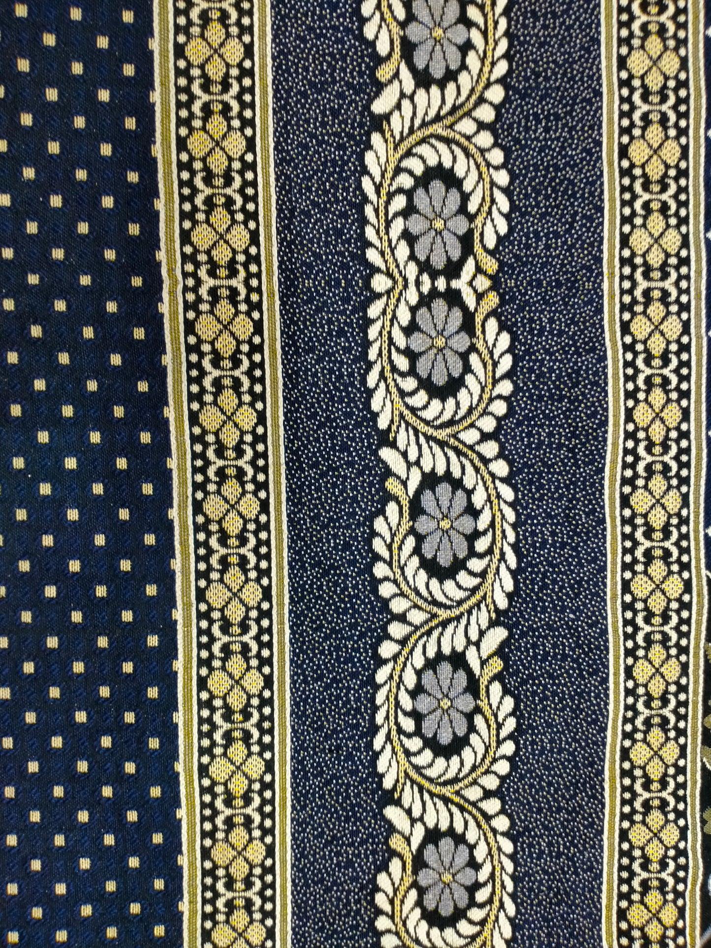 Traditional Multani Jazem – 9x12 Ft – Twin Floral Medallion FT