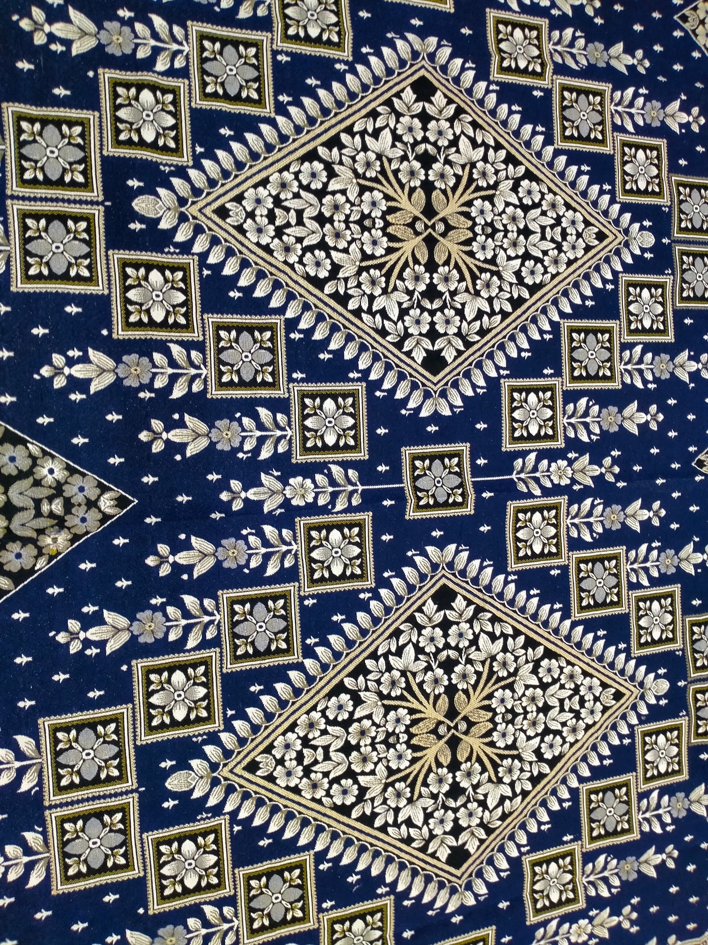 Traditional Multani Jazem – 9x12 Ft – Twin Floral Medallion FT