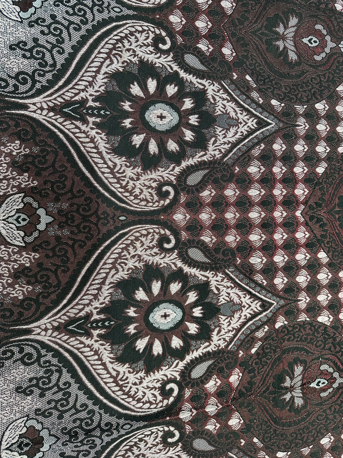 Ghulab Classic Maroon & Black Multani Bed Sheet Set