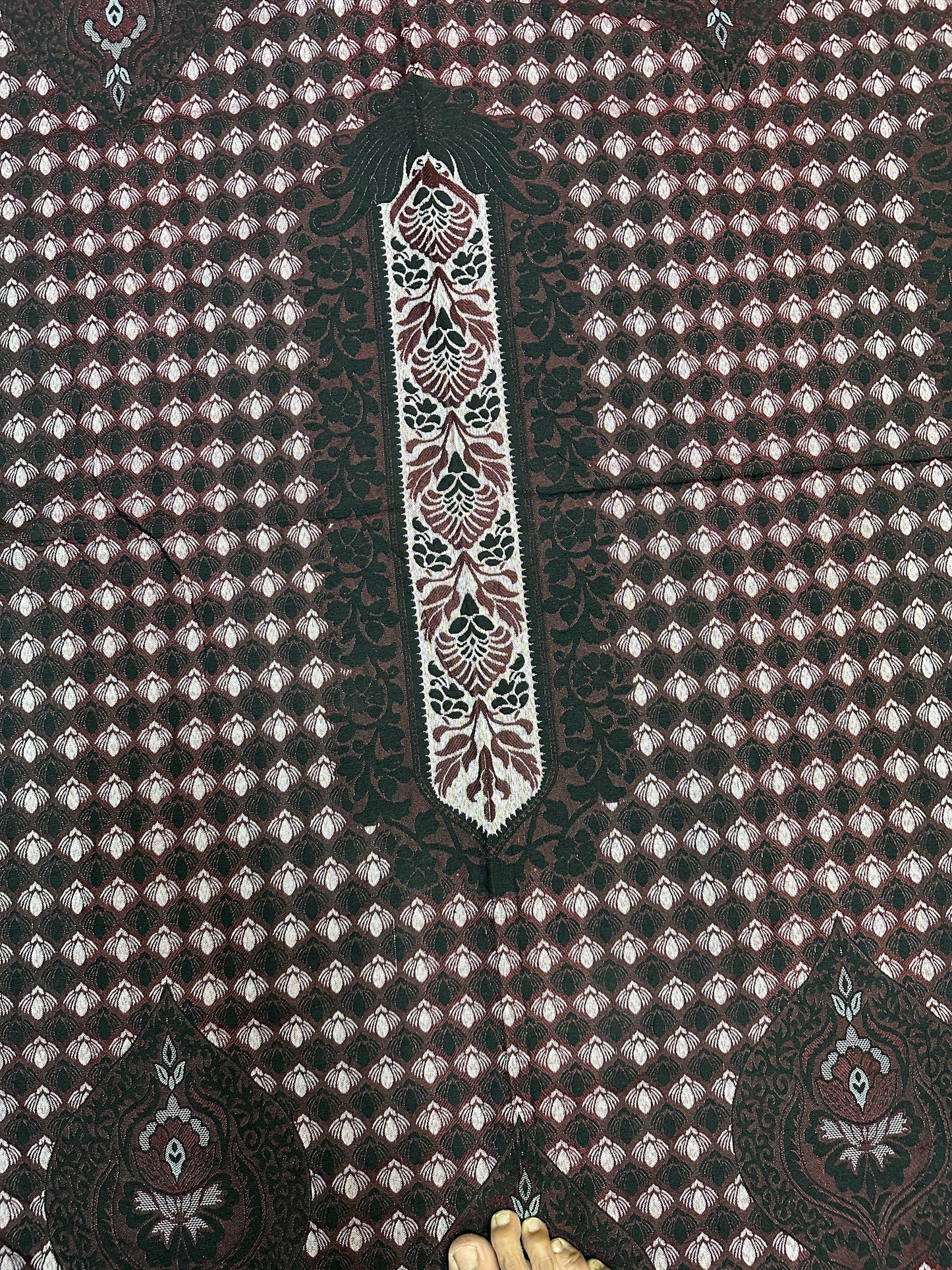 Ghulab Classic Maroon & Black Multani Bed Sheet Set