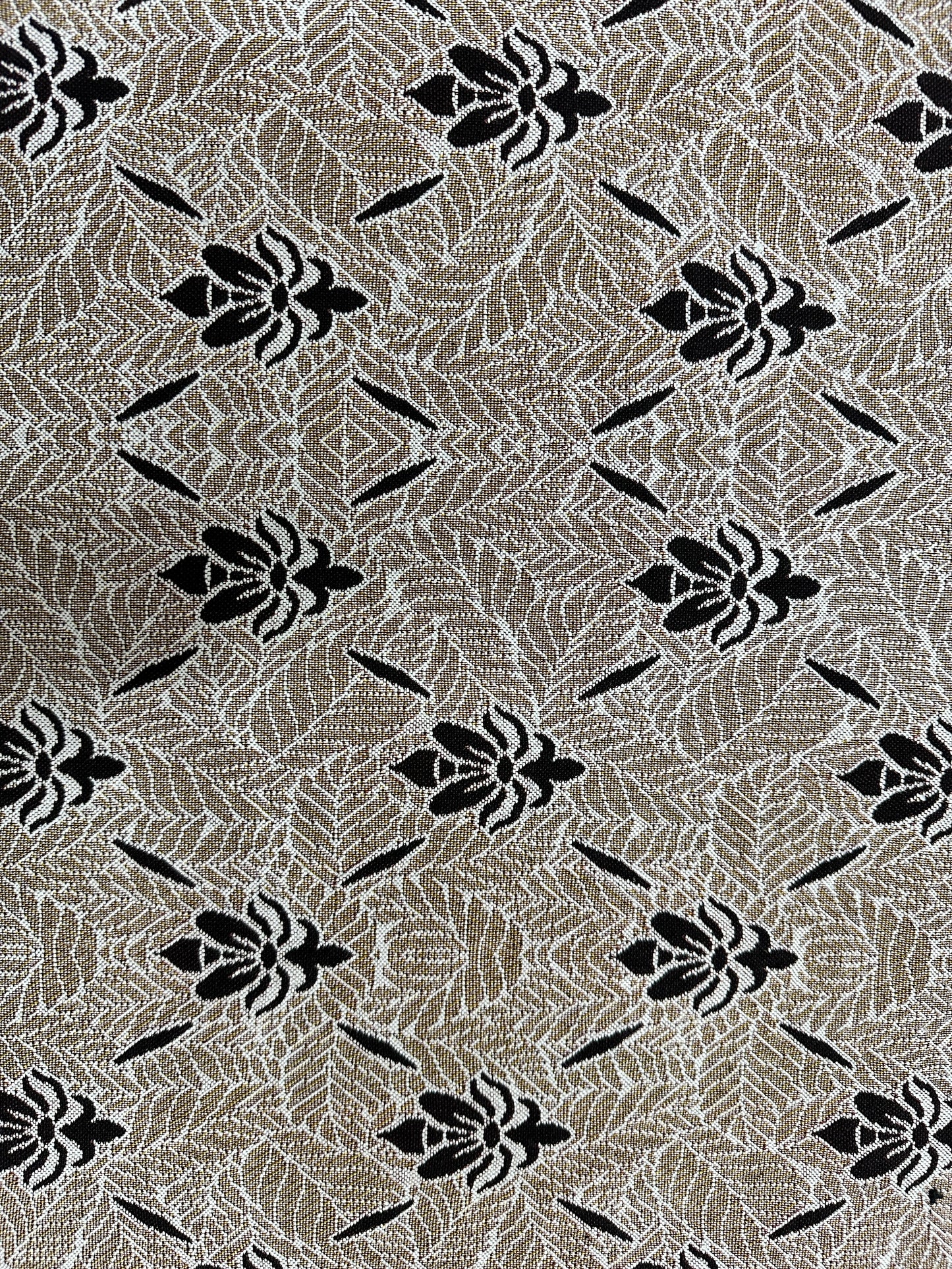 Classic Maroon Multani Bedsheet – Central Mehrab Pattern