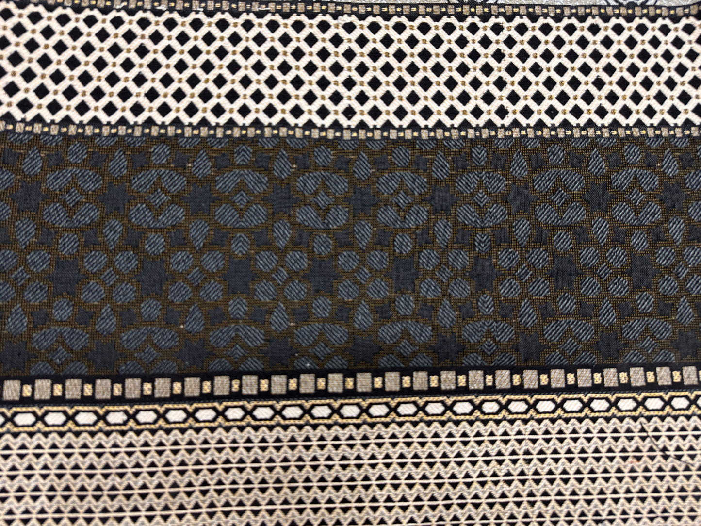 Classic Grey Multani Bedsheet – Central Mehrab Pattern