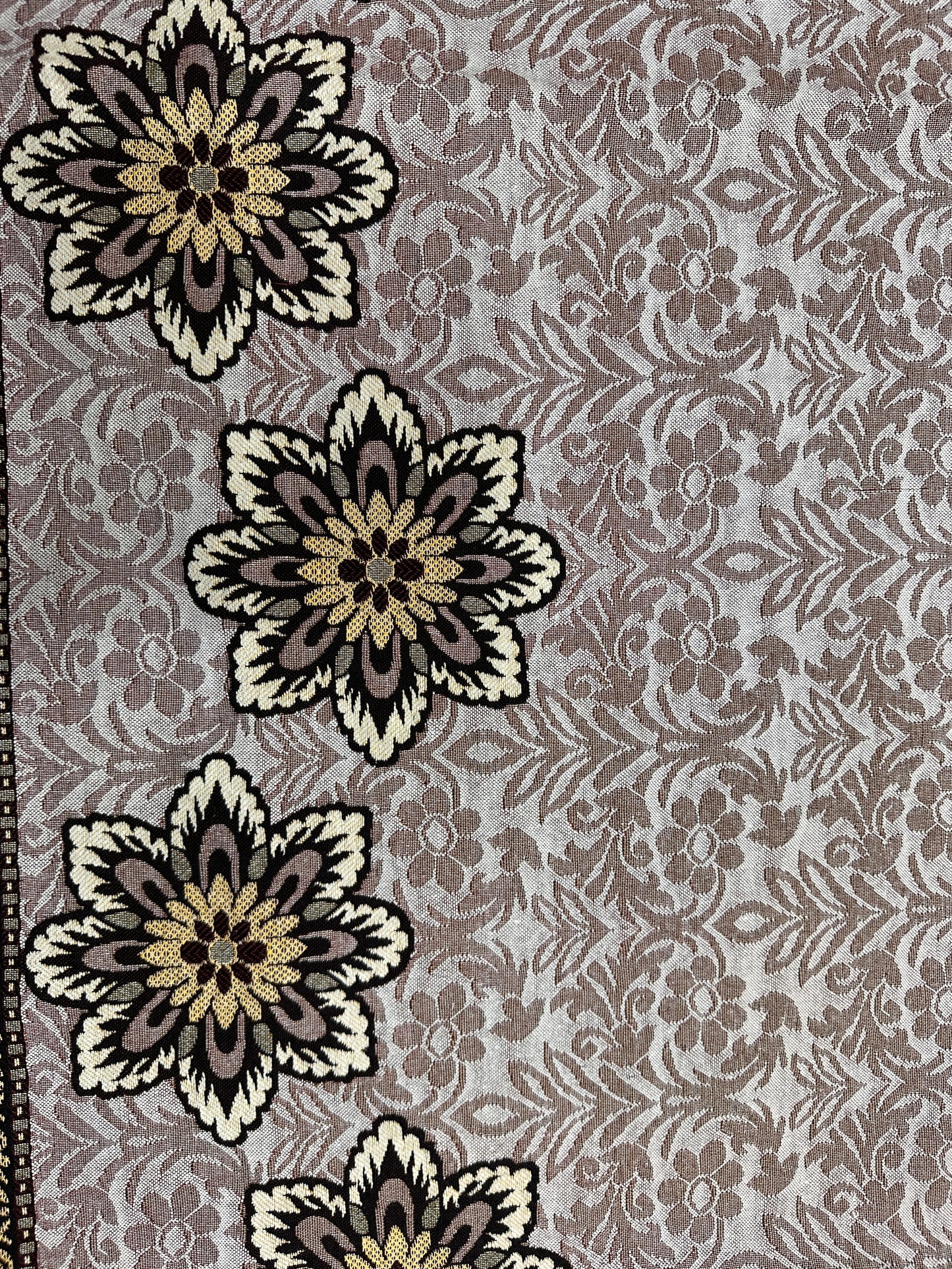 Classic Maroon Multani Bedsheet – Central Zigzag Pattern