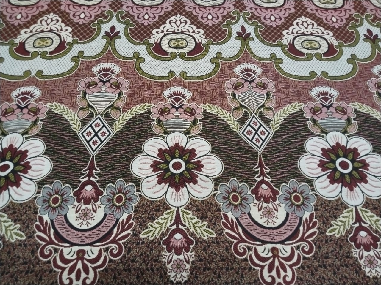 Traditional Multani Jazem – 9x11 Ft – Floral Grid Classic