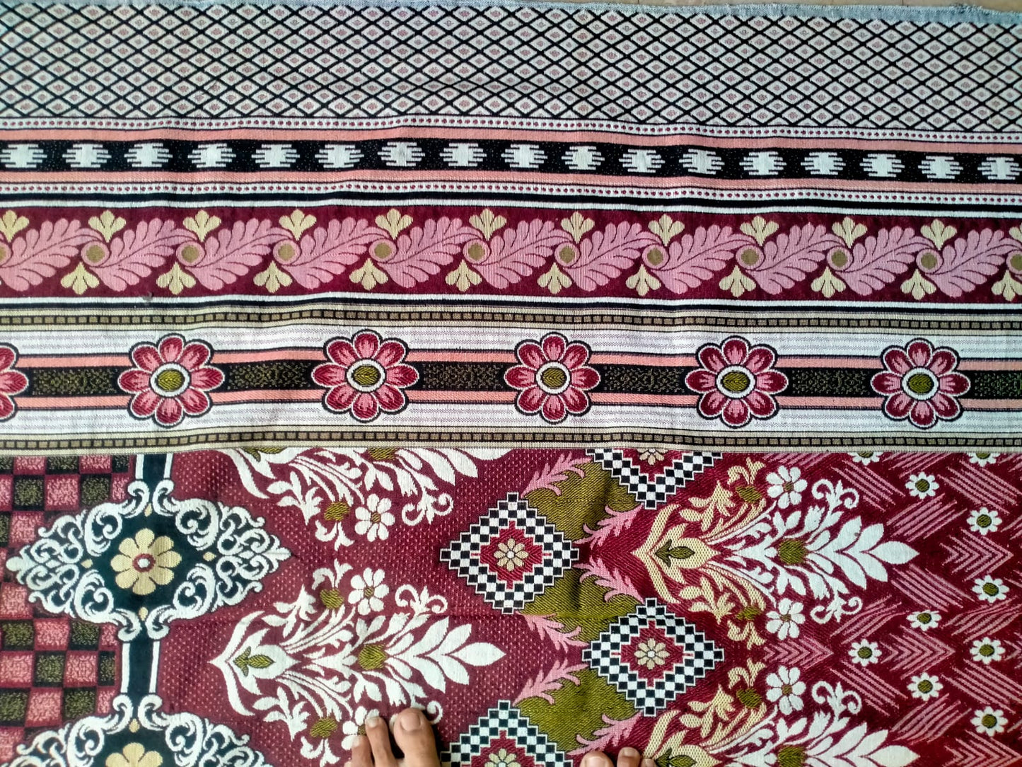 Traditional Multani Jazem– 9x11.5 Ft – Chevron Floral Classic