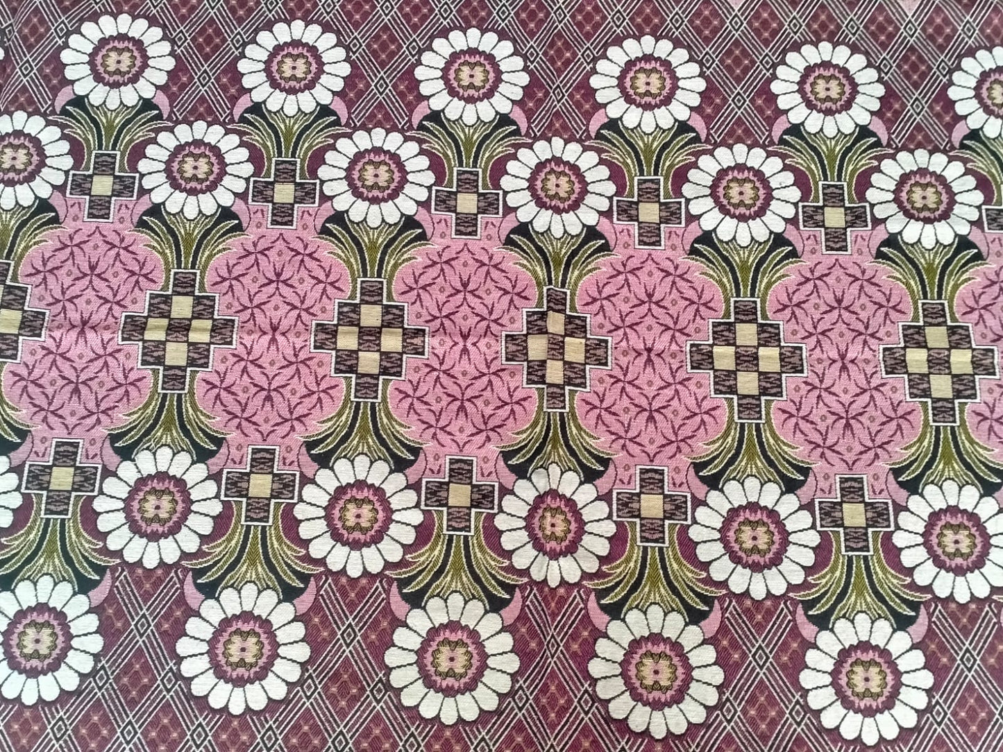 Traditional Multani Jazem – 9x11.5 Ft – Floral Vine Classic