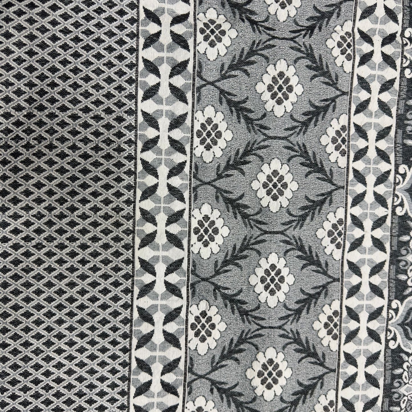 Grey Diamond Motif Multani Bedsheet Set