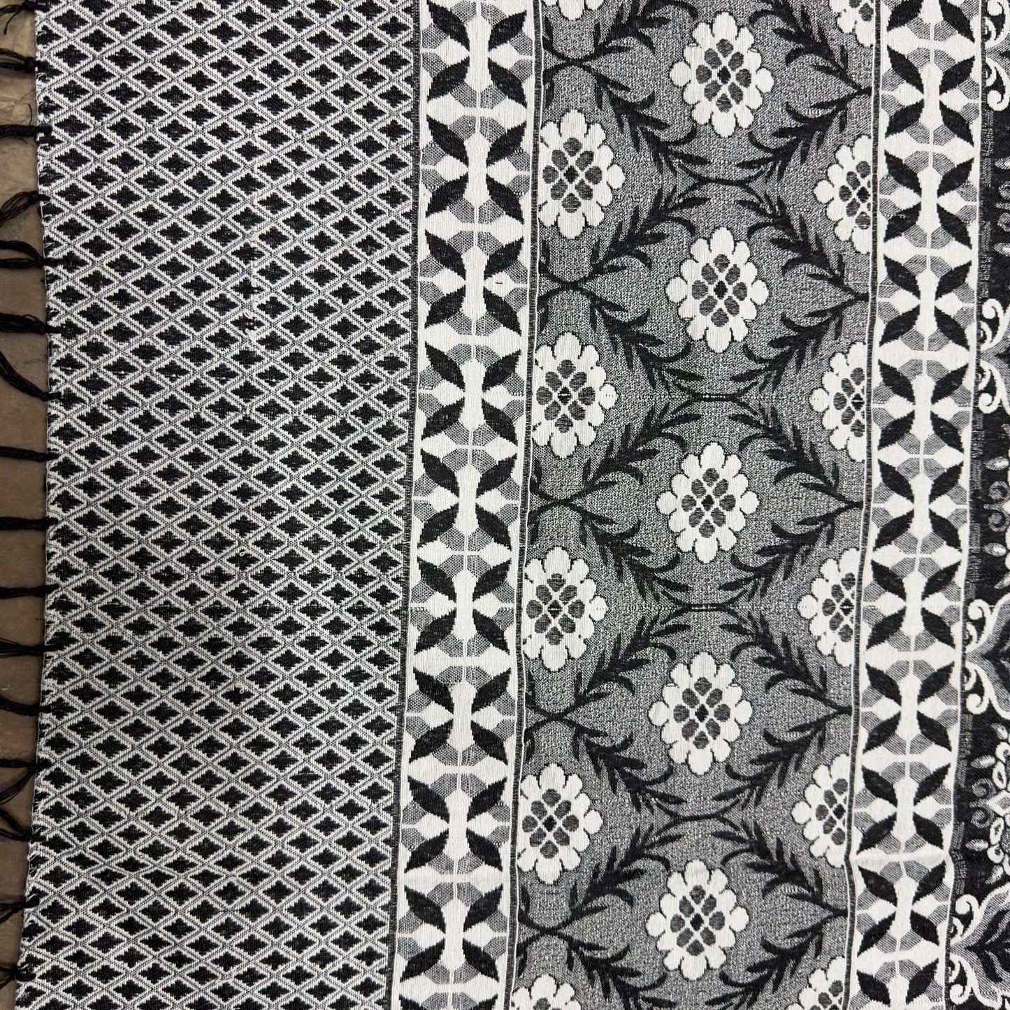 Black Diamond Motif Multani Bedsheet Set